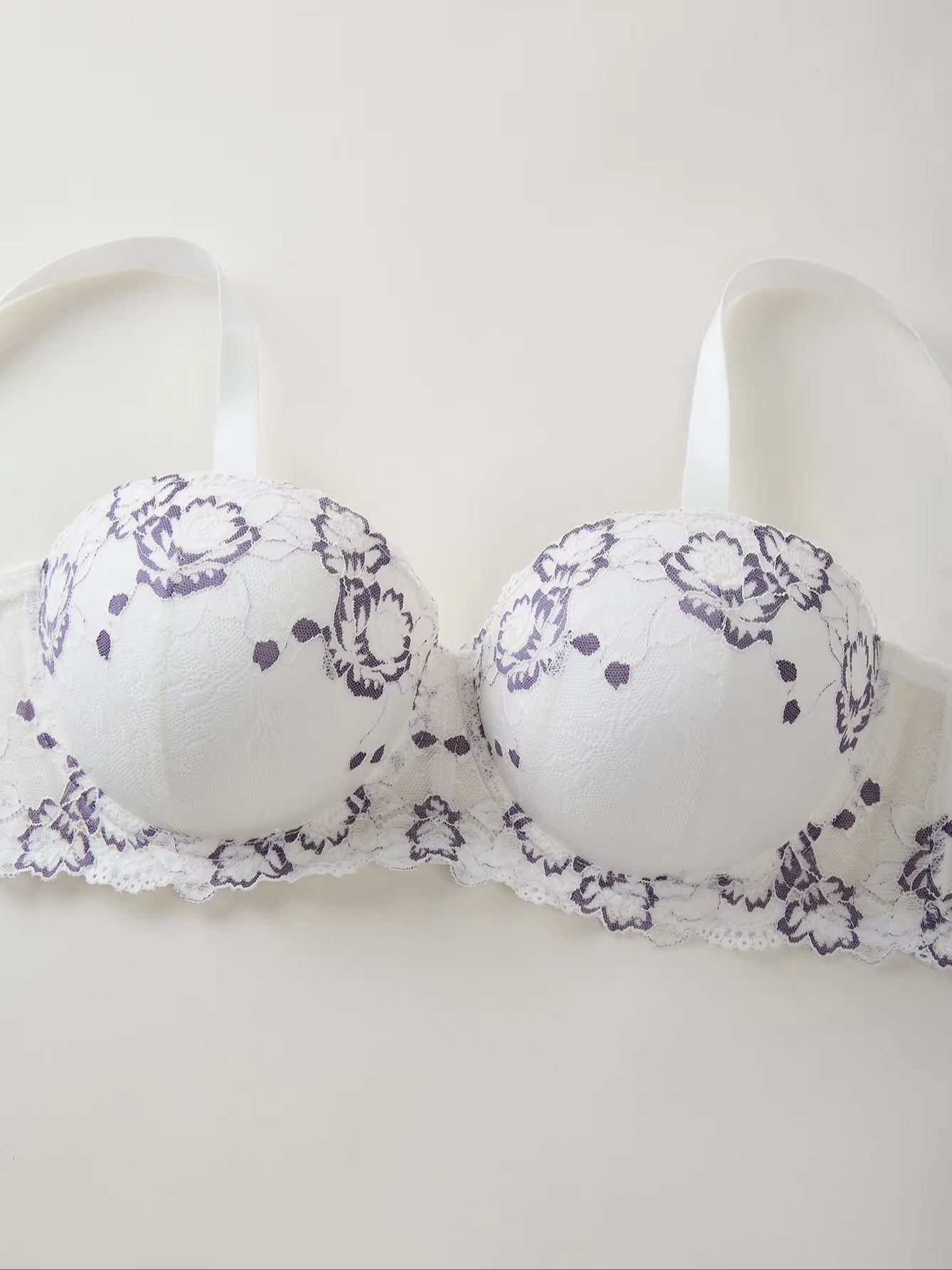 Plus Size Lace & Embroidery Wo - Push Up Bra Padded avis et prix
